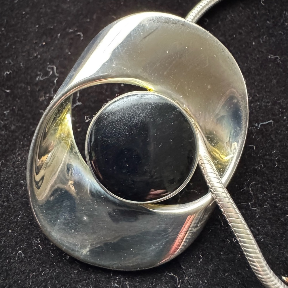Dune Jewelry “Jet” Power Stone Necklace – Santa Rosa Beach Sand - Picture 5 of 8